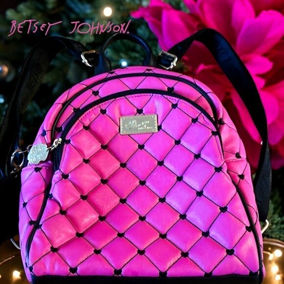 BETSEY JOHNSON Vintage Quilted Pink and Black Backpack - Picture 1 of 11